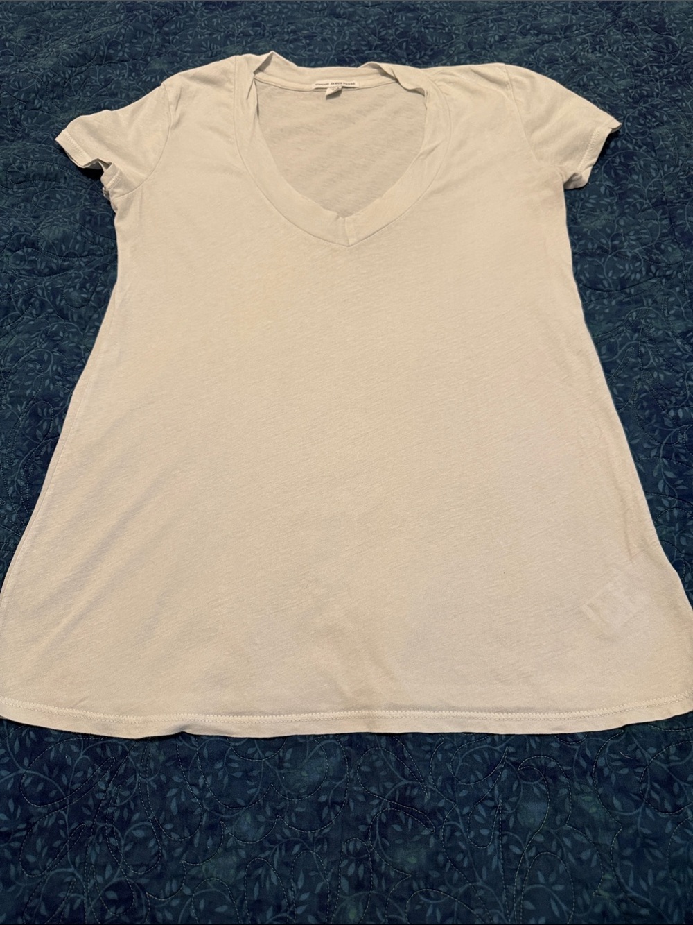 James Perse Cream V-Neck Short Sleeve Tee. Size 1